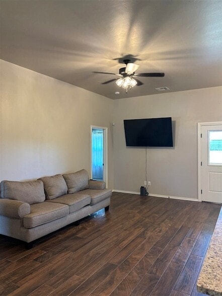 Photo - 2209 E Grassland Lane Unit House