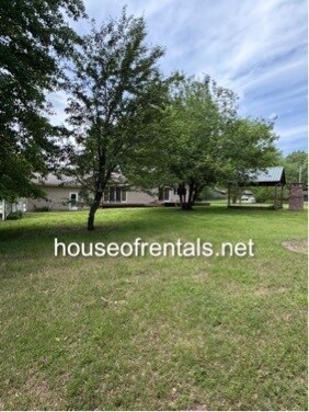 Foto del edificio - 1004 Mockingbird Ln