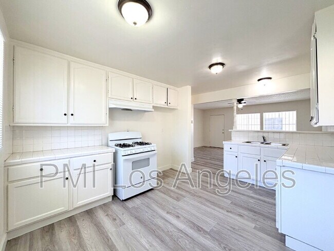Foto del edificio - 12714 1/2 Kalnor Avenue