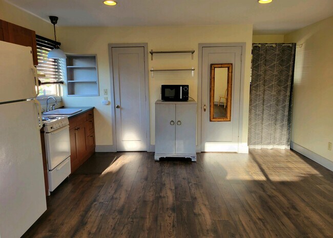 Foto del edificio - 521 Whitworth Ave S