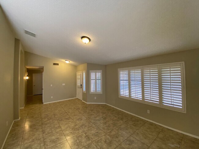 Building Photo - 6526 N 69th Dr