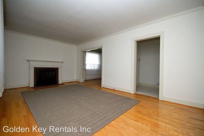 Building Photo - 4 br, 2 bath House - 300 S Andrews Ave