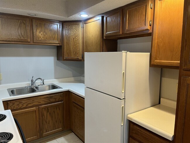 Foto del edificio - 2 br, 1 bath 4plex - 3133 16th Ave N Apt 2