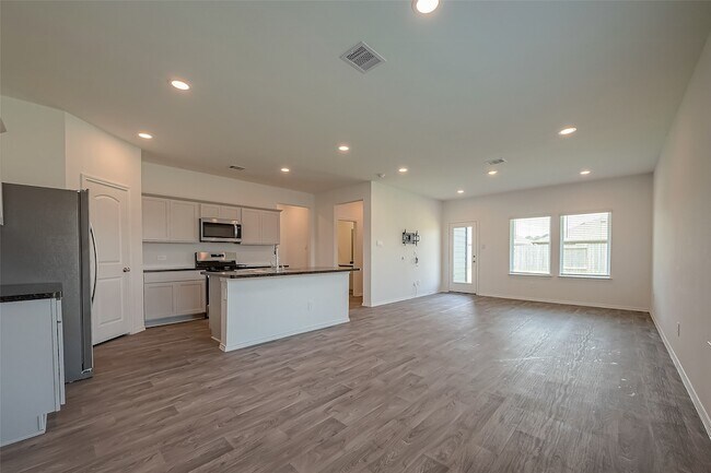 Foto del edificio - 5343 Pinecliff Grove Ct