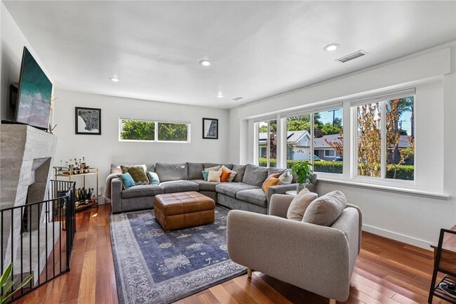 Foto del edificio - 16729 Archwood St