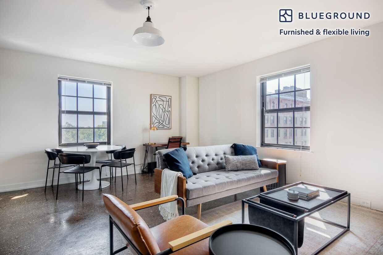 Foto principal - 1020 W Lawrence Ave