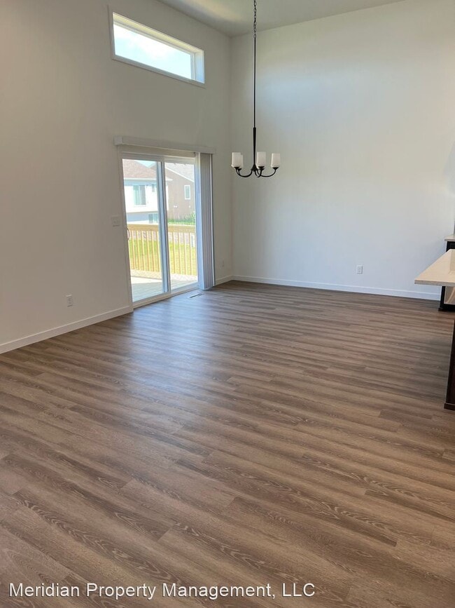 Foto del edificio - 3 br, 2 bath House - 1102 46th Ave S