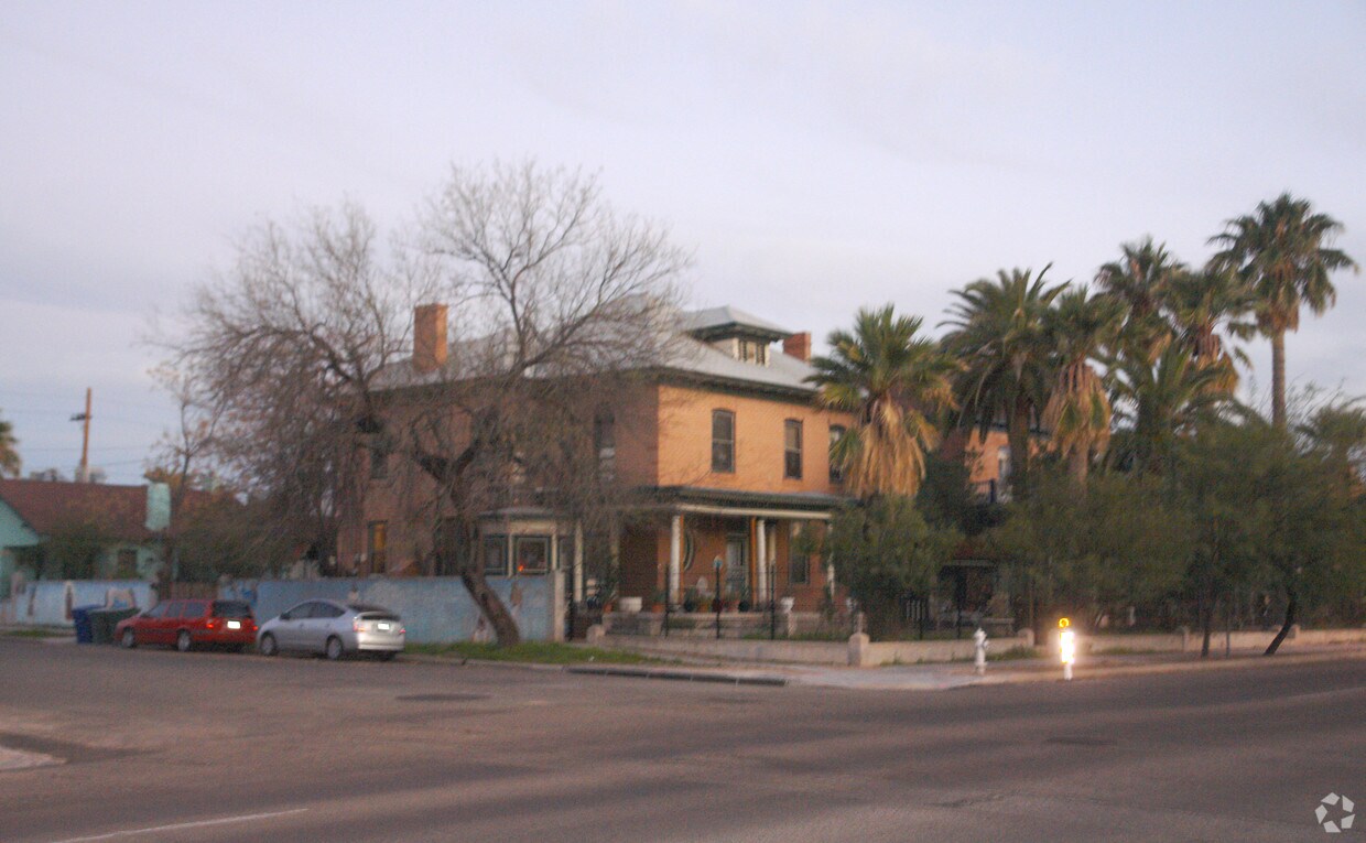 Foto principal - 505 S 6th Ave
