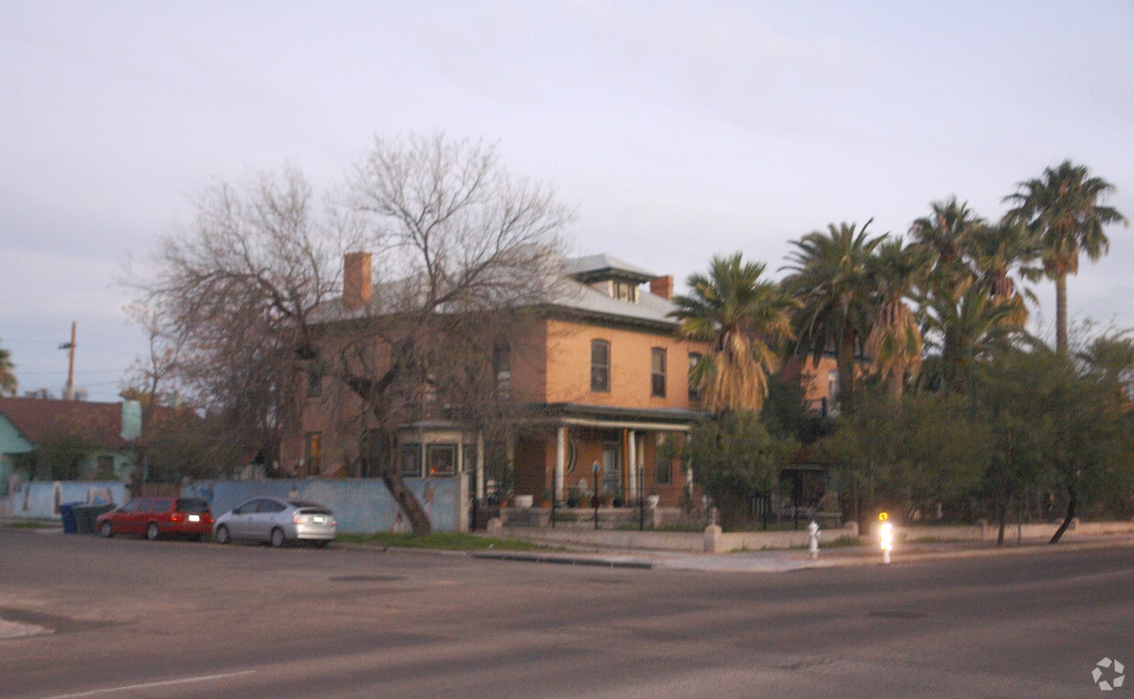 Primary Photo - 505 S 6th Ave