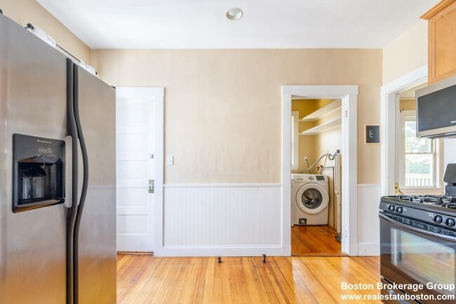 Photo - 24 Willis St House