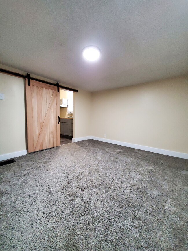 Foto del edificio - 1304 S Hawkins Ave