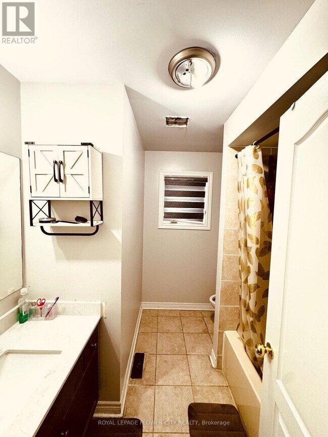 Building Photo - 25 Windflower Rd