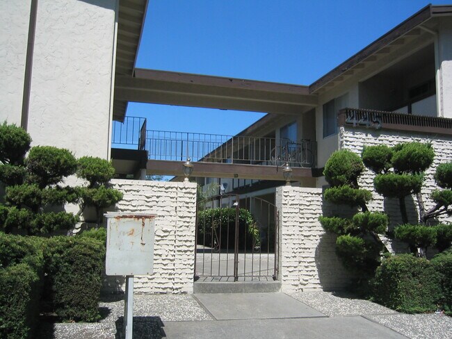 Front of Apartment - 445 Acalanes Dr