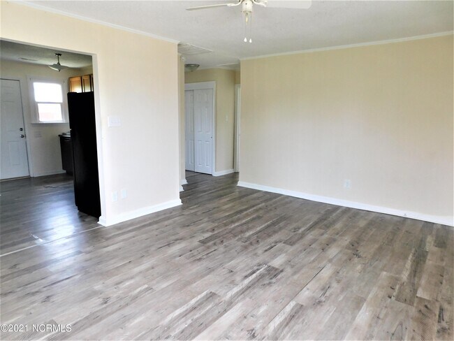 Foto del edificio - 324-326 Starling St