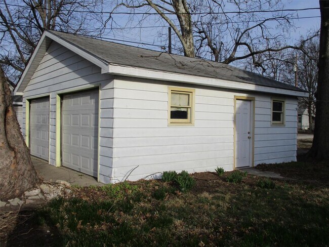 Building Photo - 1433 South 9th Street