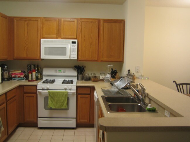 Photo - 656 Pearson St Apartment