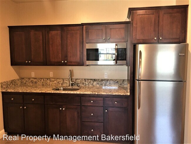 Building Photo - 3 br, 3 bath House - 9313 Four Pines Drive