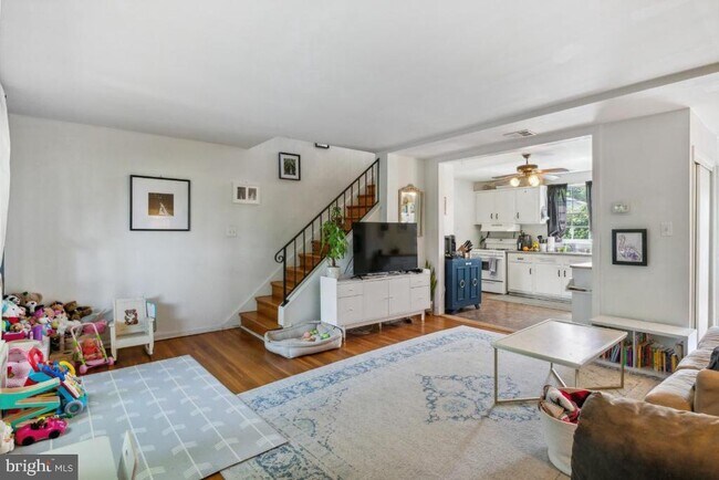 Building Photo - 3009 Mosby St