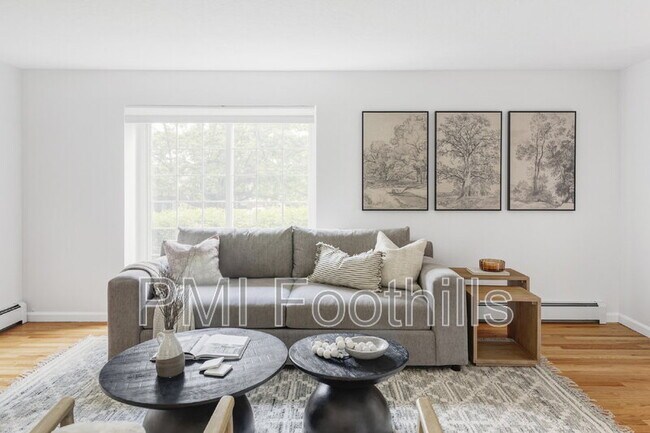 Building Photo - 6982 Estes Dr