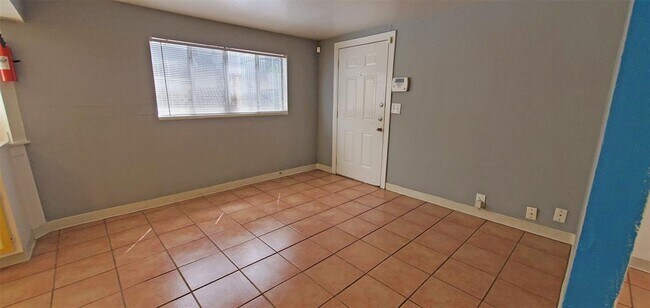 Foto del edificio - 3311 Crawford St