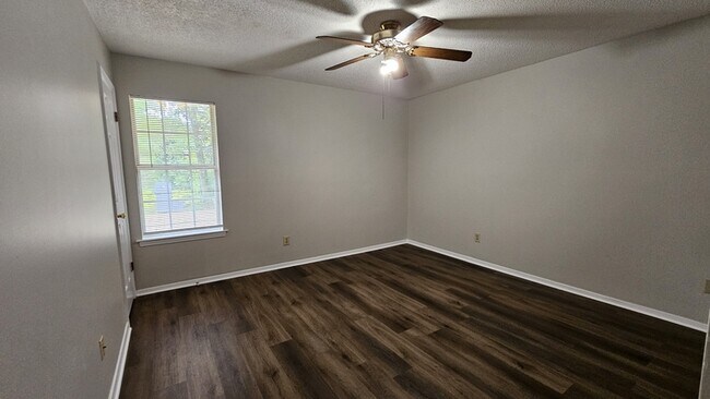 Foto del edificio - 1542 Beaver Trail Dr