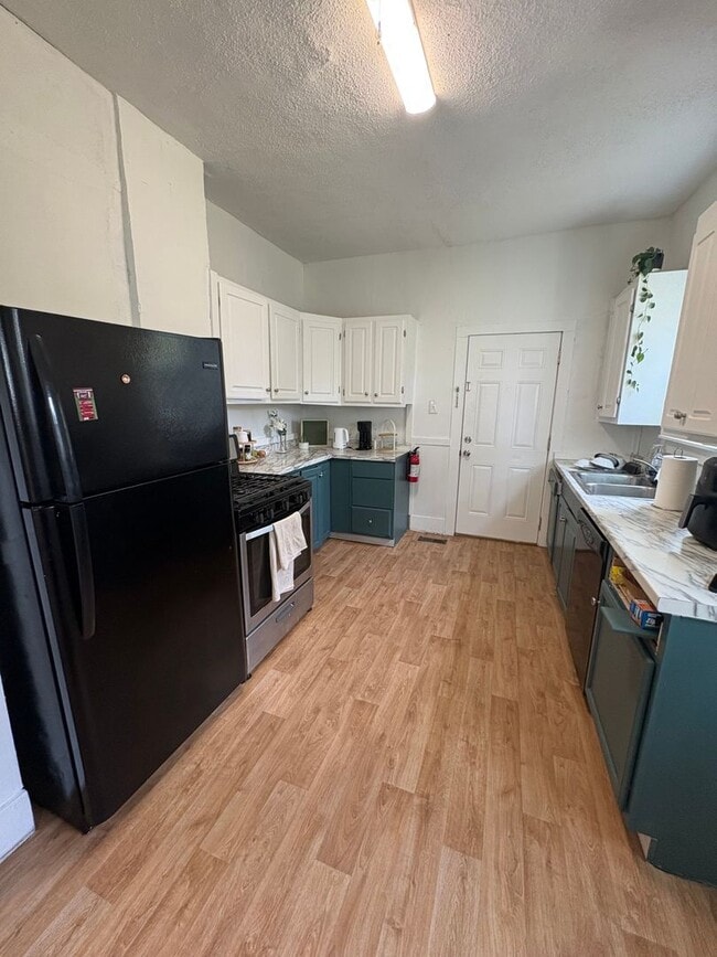 Building Photo - 1629 Forrest Dr