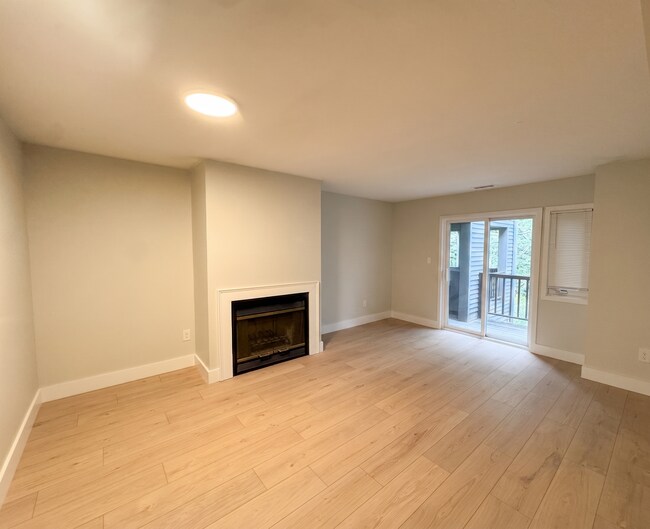 Building Photo - 1414 Whitney Ave