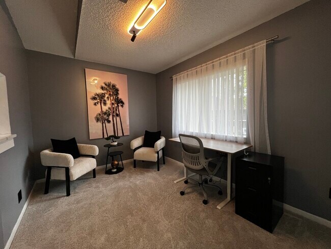 Foto del edificio - 6540 Chasewood Dr