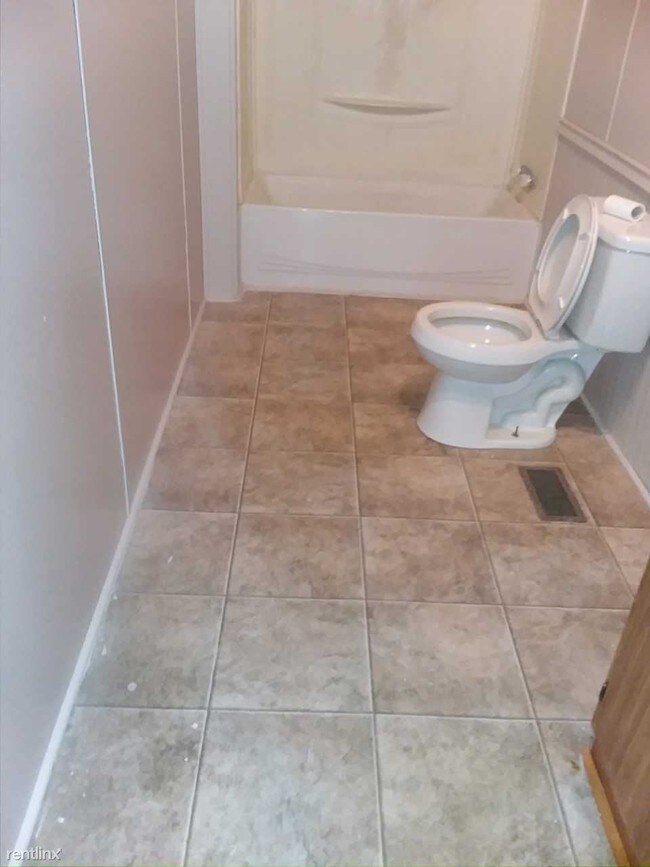 Building Photo - 3 br, 2 bath Mobile Home - 66 Pinewood Est