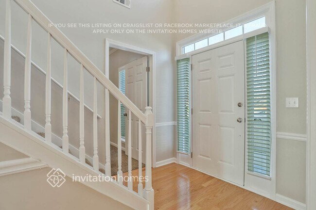Foto del edificio - 2675 Lake Commons Ct