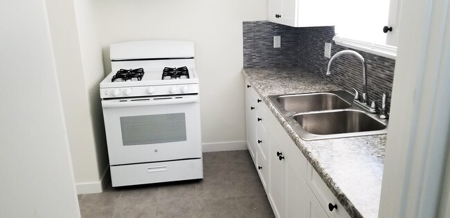 Foto del edificio - 24366 Chestnut St