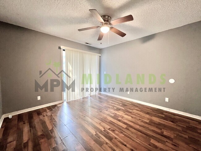 Foto del edificio - 6008 Village Creek Dr