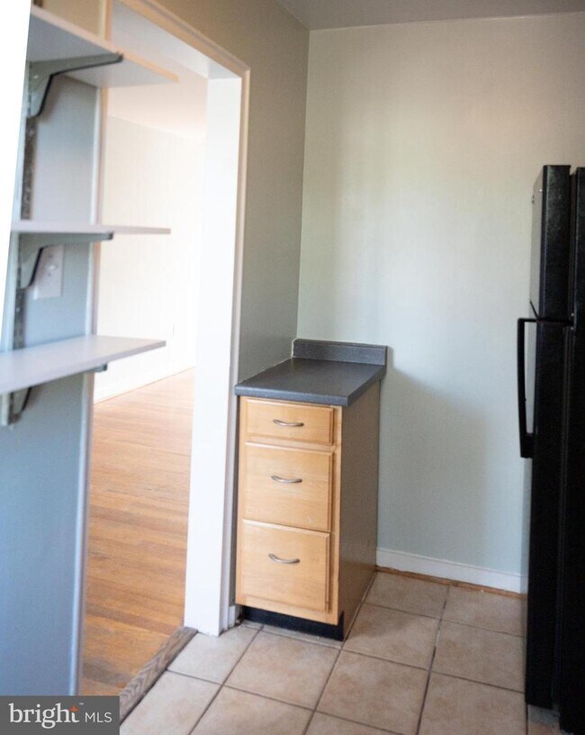 18 Auburn Ct Unit E, Alexandria, VA 22305 Room for Rent in Alexandria