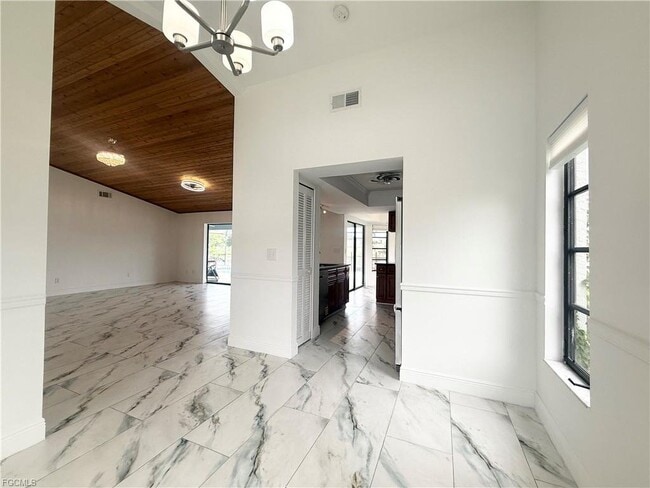 Foto del edificio - 201 SW 8th St