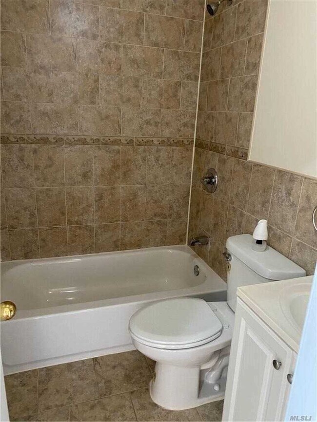 Building Photo - 751 E 46th St