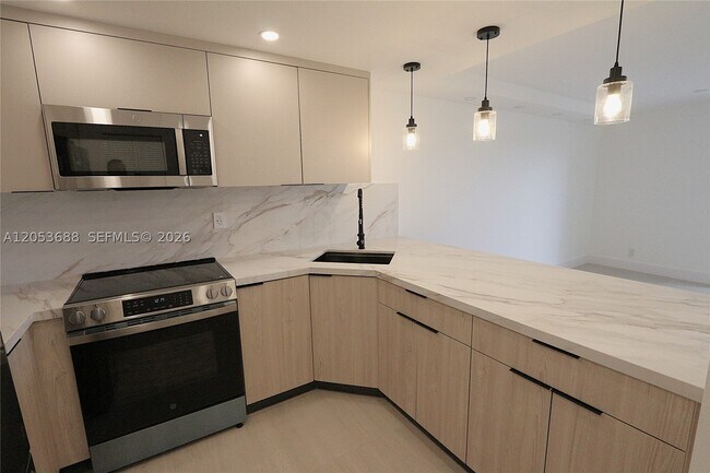 Foto del edificio - 801 NW 47th Ave