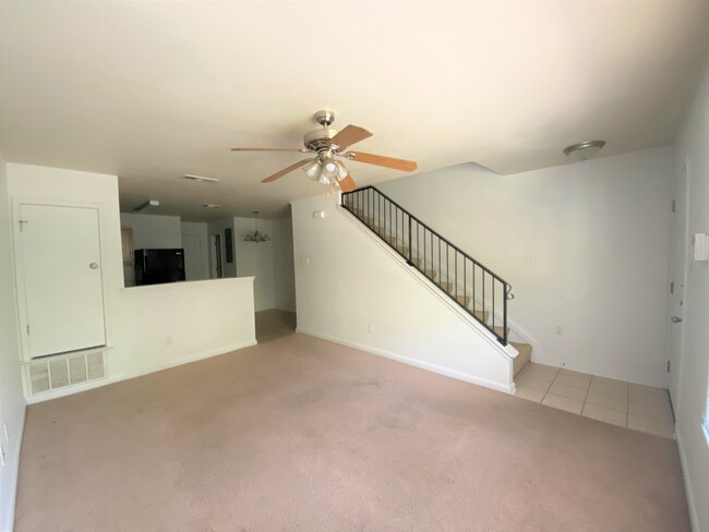 Building Photo - 401 S 42nd St