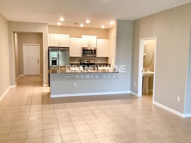 Building Photo - BELMONT TOWNHOMES - Beautiful 3 BR in Reso...