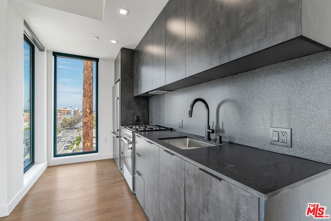 Foto del edificio - 10700 Tabor St