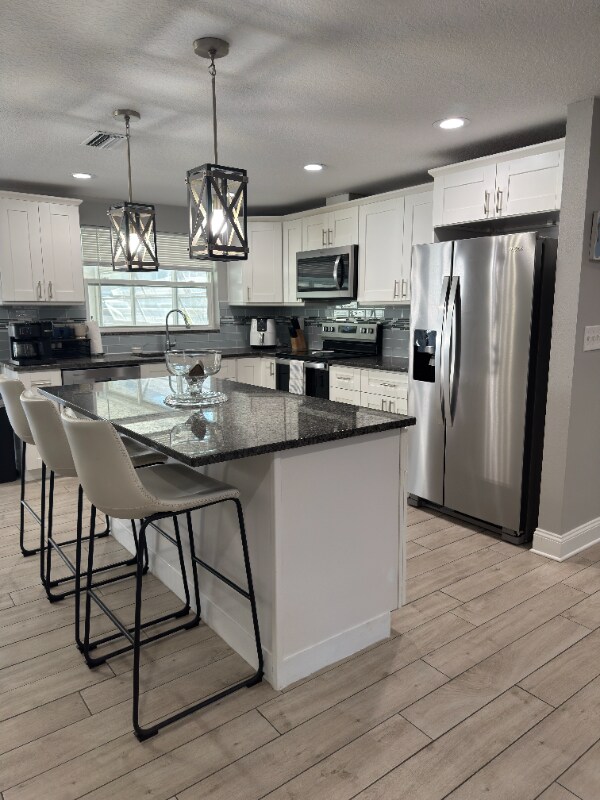Foto principal - 2449 66th Ave S