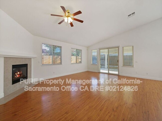 Building Photo - 1732 Bamboo St