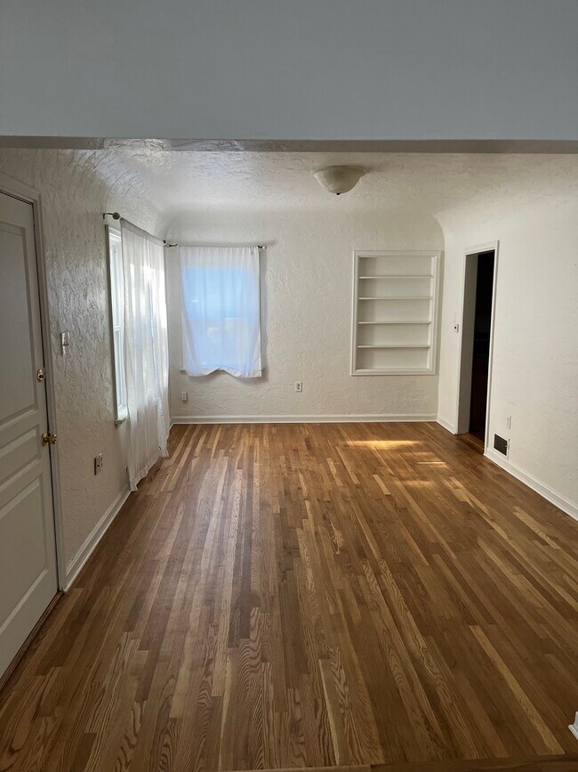Building Photo - 1406 Fairview Ave