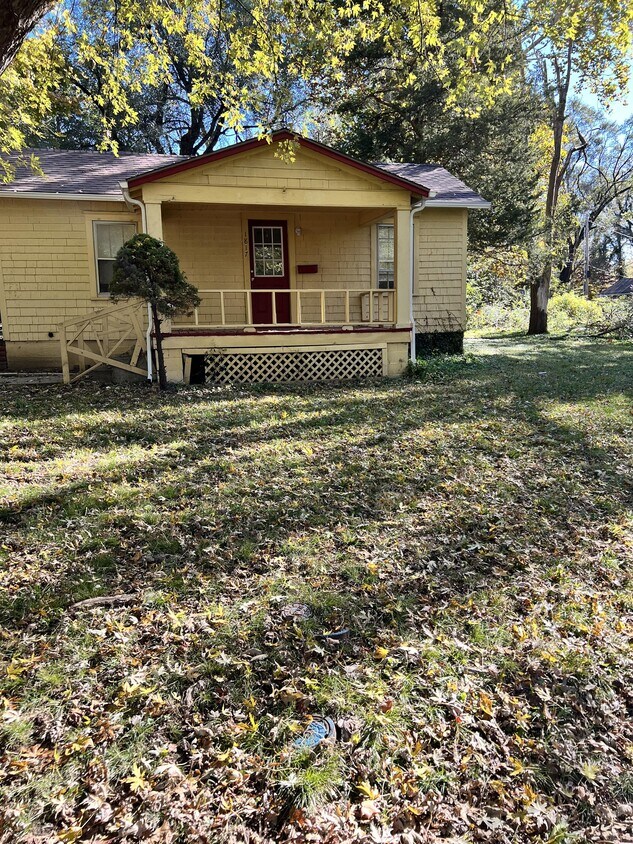 Primary Photo - 1817 S Willow Ave