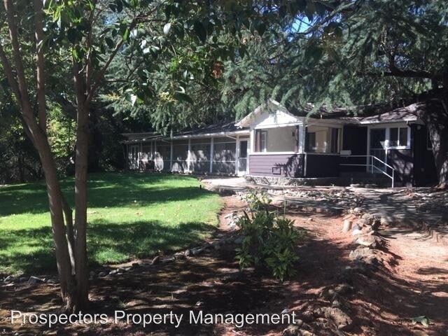 Primary Photo - 3 br, 2.5 bath House - 19850 Uvas Rd