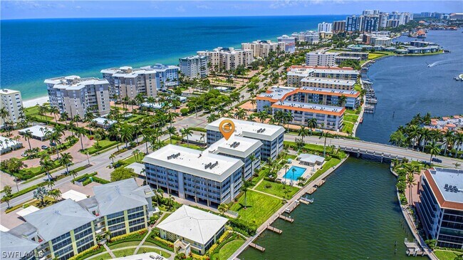 Building Photo - 2880 Gulf Shore Blvd N