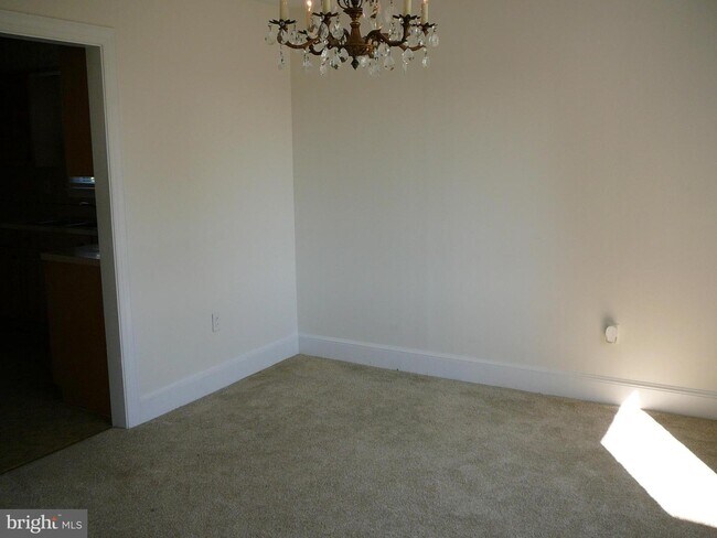 Foto del edificio - 1419 Warrenton Rd