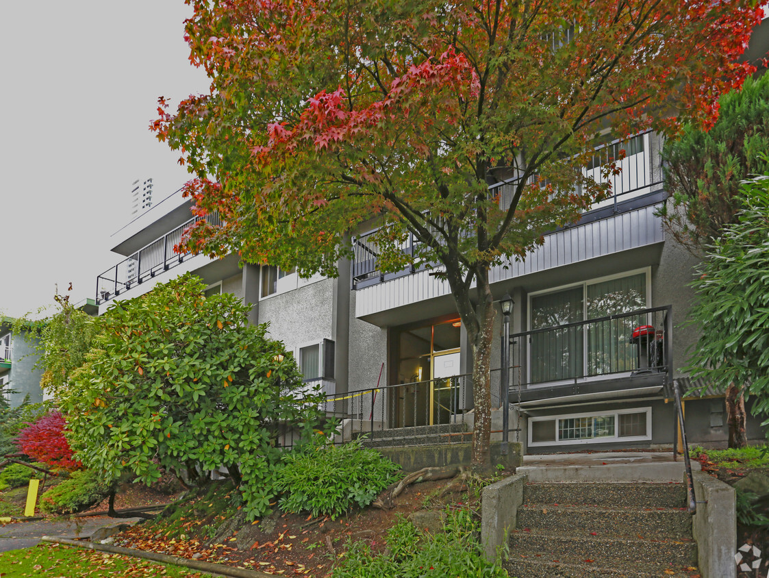 Building Photo - Camelot Place