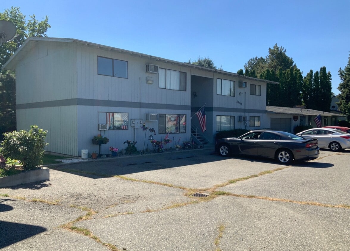 Primary Photo - 2360 Hood Ave