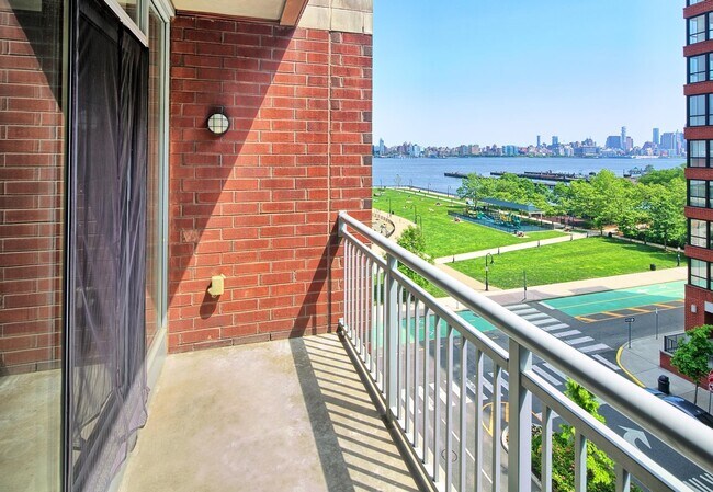 Foto del edificio - 1125 Maxwell Ln