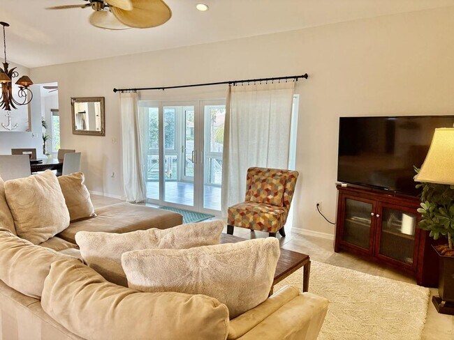 Foto del edificio - 448 Parkhouse Ct